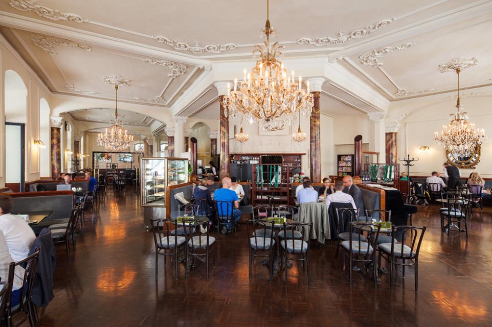 cafe central innsbruck interieur